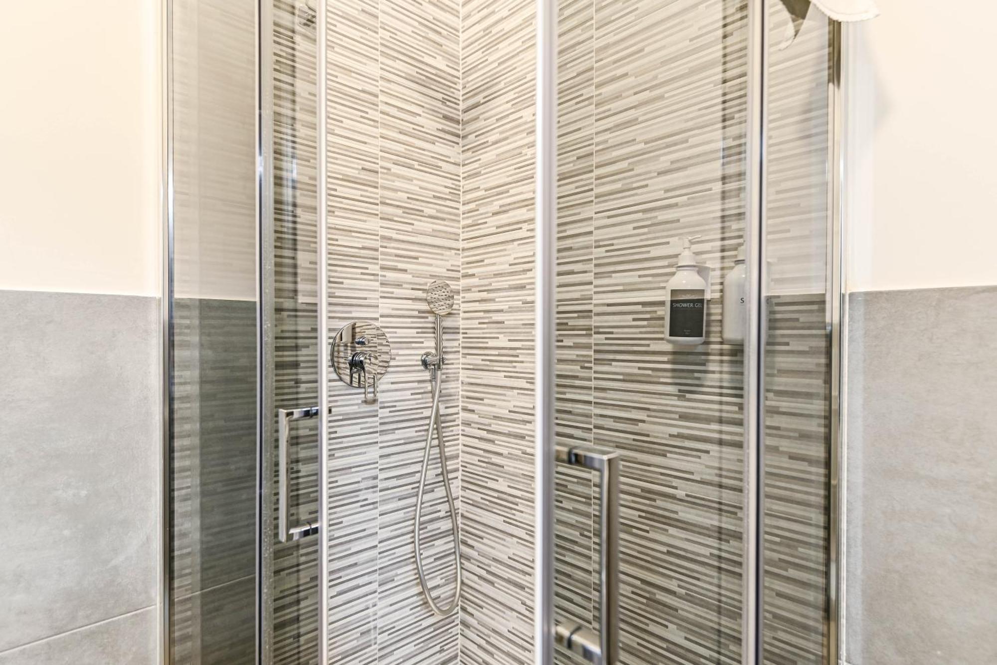 טורינו Top Living Apartments - Porta Susa מראה חיצוני תמונה