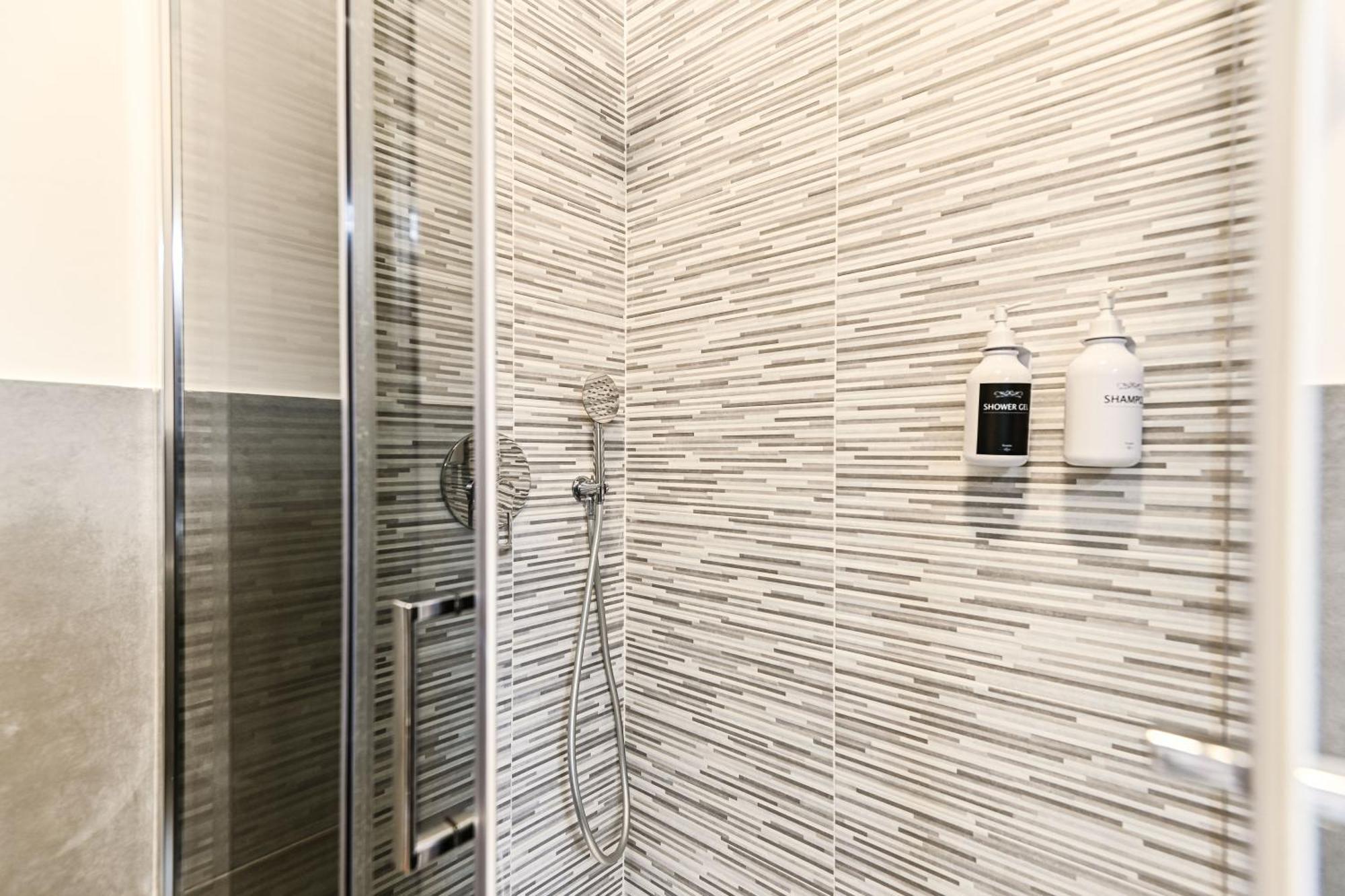 טורינו Top Living Apartments - Porta Susa מראה חיצוני תמונה